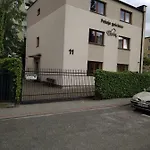 Eleven Privatunterkunft *