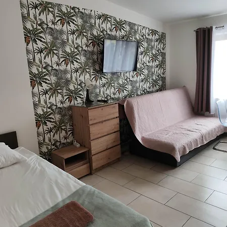 Eleven Privatunterkunft